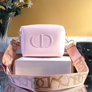Dior pouch